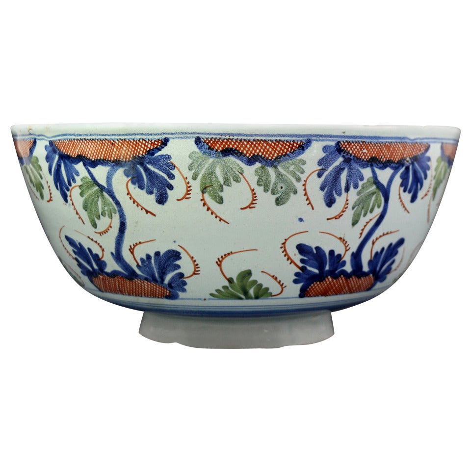 Antique Mid 18th Century English Delftware Bowl with Polychrome Decoration For Sale