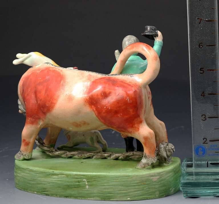 Antique Staffordshire Pottery Pearlware Bull Baiting Figure by Sherratt In Excellent Condition In Woodstock, OXFORDSHIRE