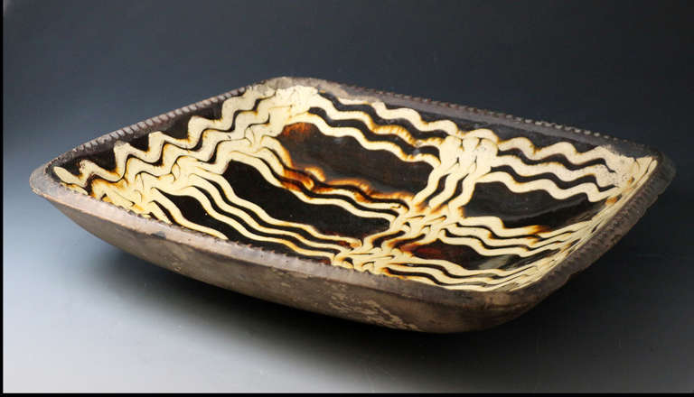 Antique English Pottery Slipware Baking or Loaf Dish, Late 18th Century In Excellent Condition In Woodstock, OXFORDSHIRE