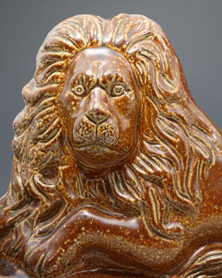 Antique English Pottery Stoneware Saltglaze Figure of a Lion In Excellent Condition In Woodstock, OXFORDSHIRE