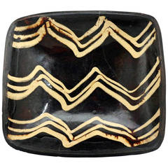 Antique English Slipware Loaf Dish with Zig Zag Design, Late 18th Century