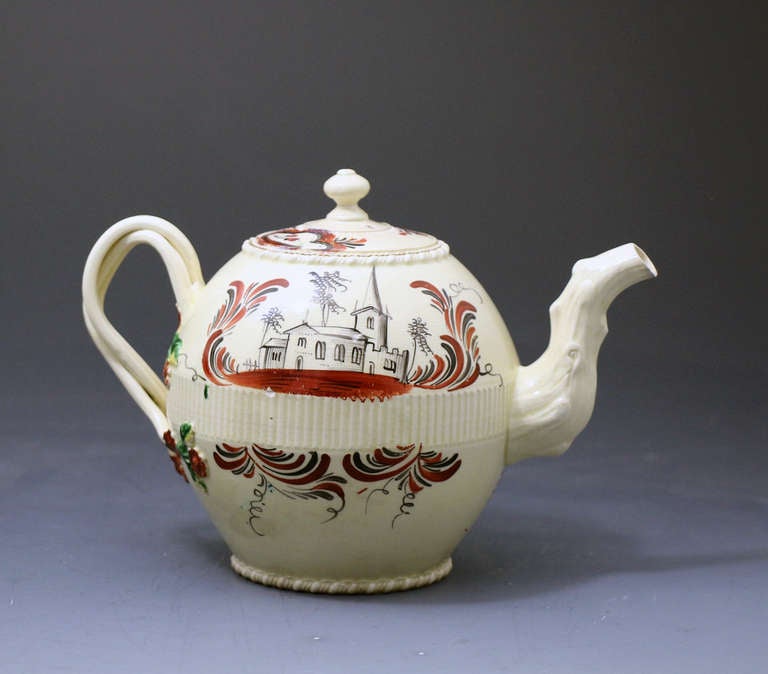 Antique English Creamware Pottery Teapot with a Commemorative Image of Queen Charlotte In Excellent Condition In Woodstock, OXFORDSHIRE