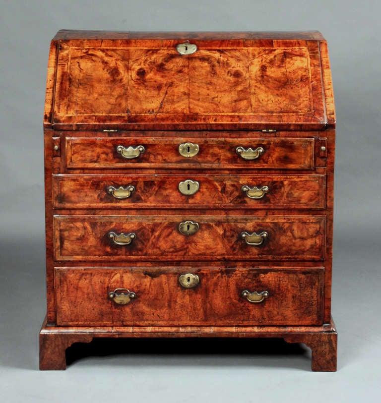 George II Early Georgian antique walnut bureau  For Sale