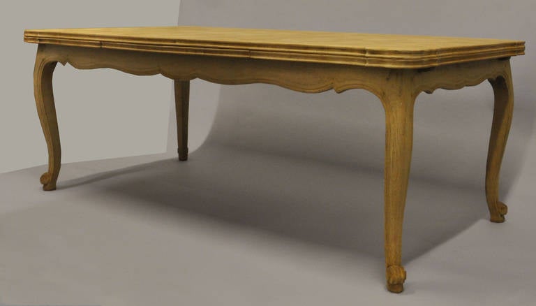 Late 19th Century Belgian Oak Dining Table In Excellent Condition For Sale In London, GB