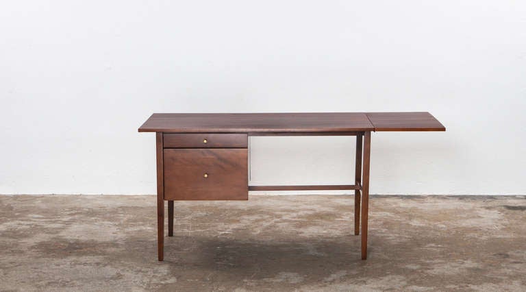 Mid-Century Modern Paul McCobb Table For Sale