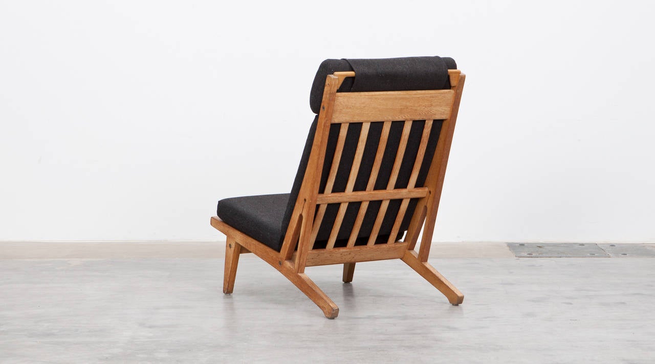 Mid-20th Century Set of Hans Wegner Lounge Chairs
