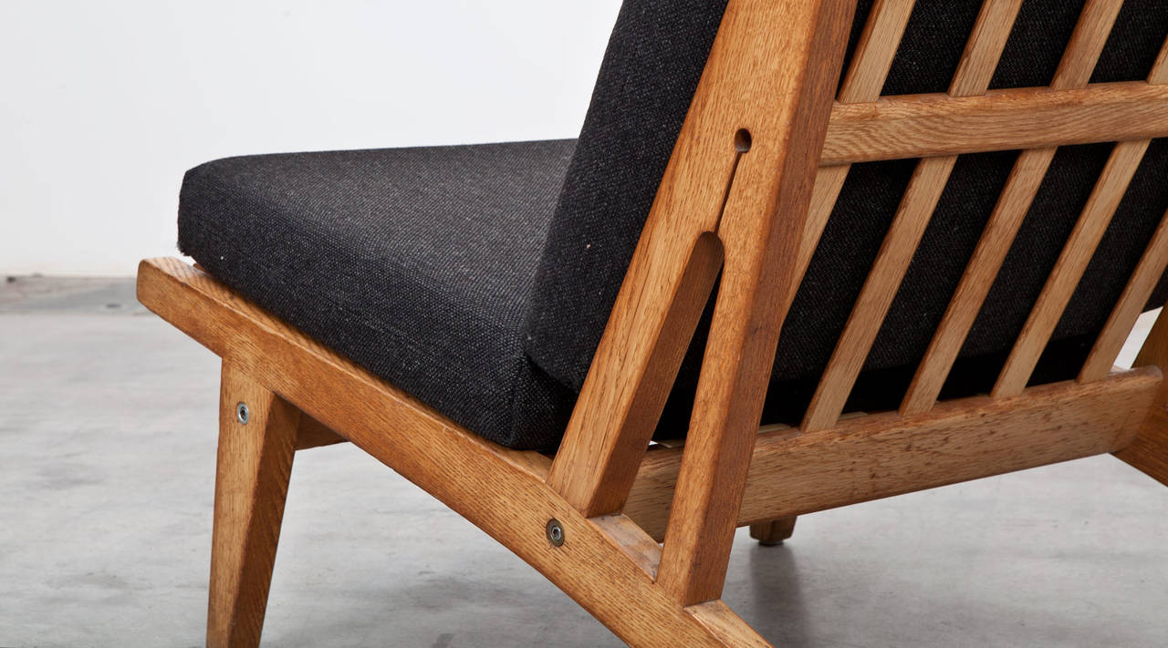 Set of Hans Wegner Lounge Chairs 1