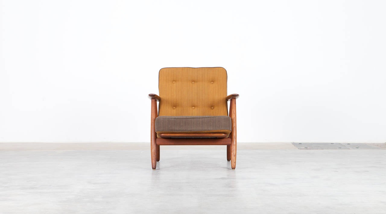 Mid-Century Modern Couple of Hans Wegner Lounge Chairs