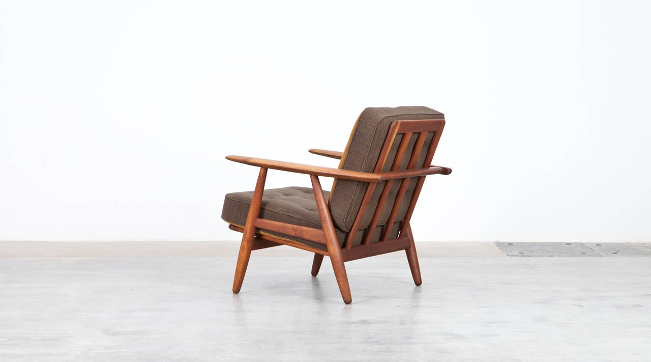 Mid-20th Century Couple of Hans Wegner Lounge Chairs