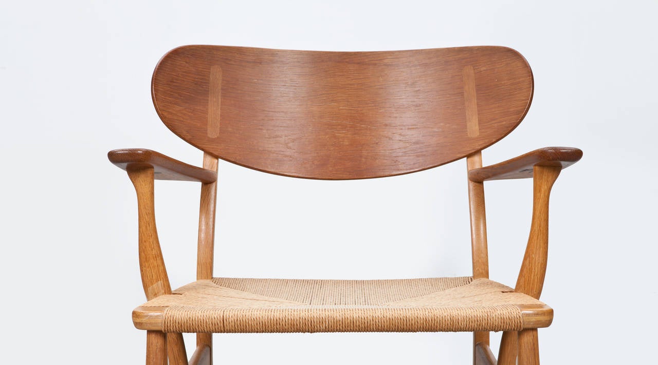 Oak Pair of Hans Wegner Lounge Chairs