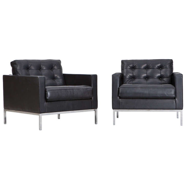 Pair of Florence Knoll Leather Lounge Chairs For Sale at 1stdibs