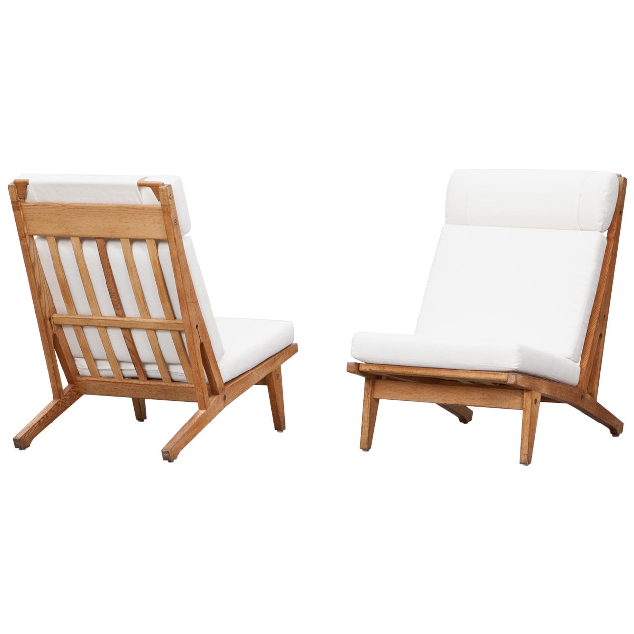 Hans Wegner Lounge Chairs with White Cushions, New Upholstery
