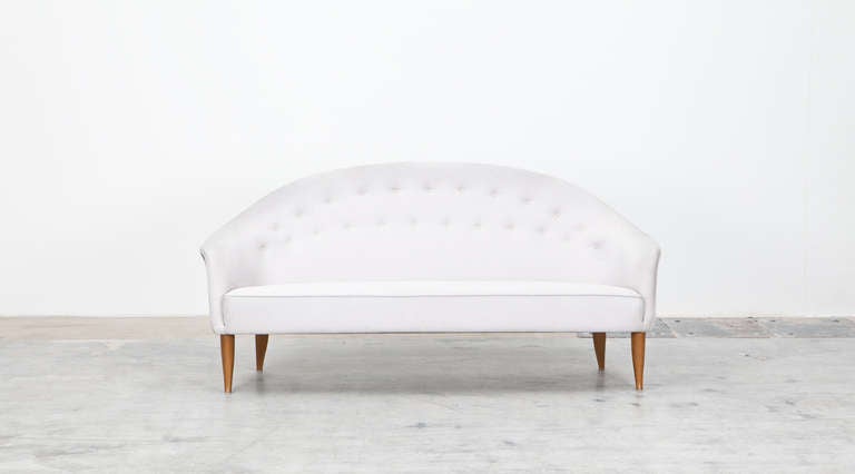 Mid-Century Modern 1960s white Kerstin Holmquist Sofa, New Upholstery