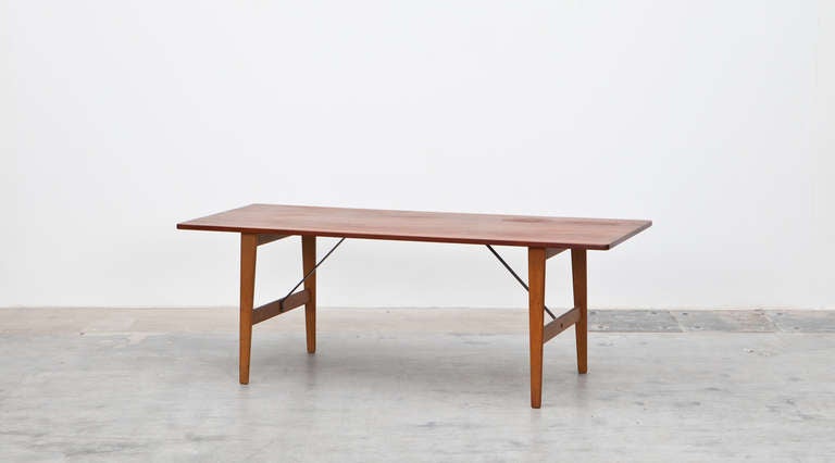 Mid-Century Modern Borge Mogensen Table  For Sale