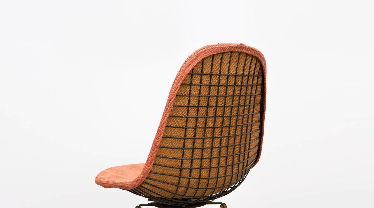 1950's orange fabric Swivel Side Chair by Charles & Ray Eames For Sale 2