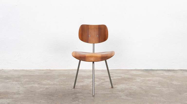 1950s beech plywood Three-Legged Chair by Egon Eiermann