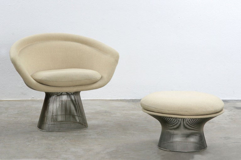 Iconic easy chair and ottomane designed by Warren Platner with characteristic steel wire base, produced by Knoll International.