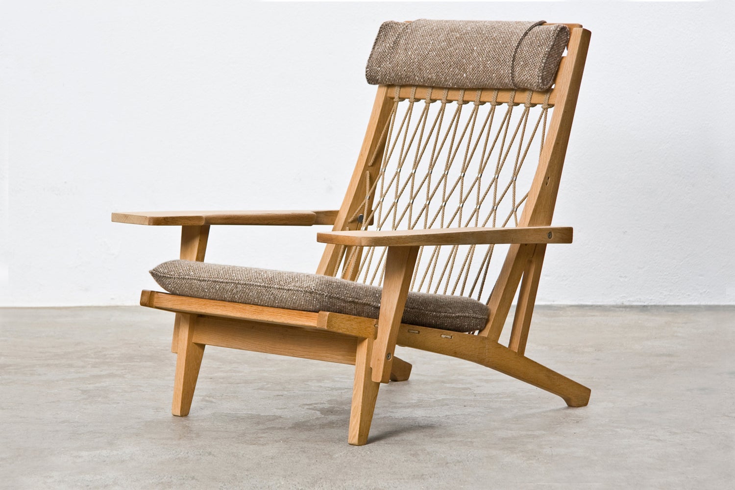 Hans Wegner Lounge Chair For Sale