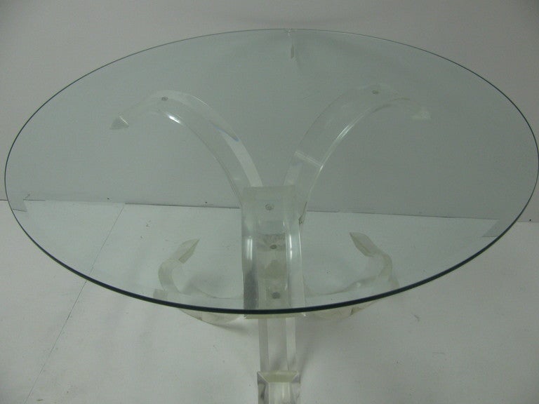 Mid-Century Modern Lucite Round Dining Table 2