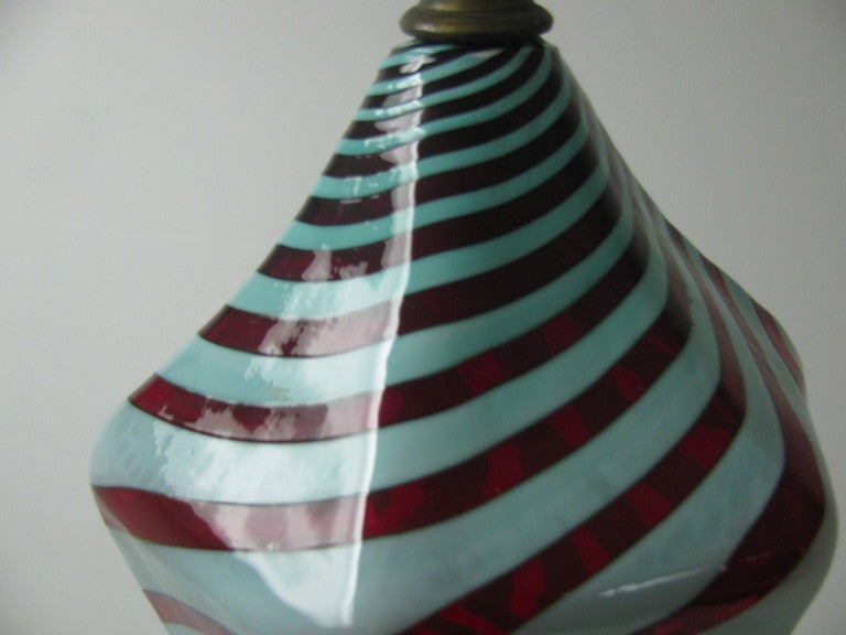 Hand-Crafted Mid-Century Modern Venini Art Glass Hanging Pendant Lamp Murano