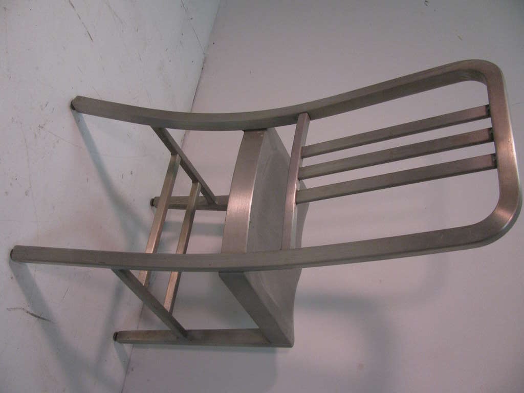 Mid-20th Century Good Form Set of Six Aluminum Dining Chairs