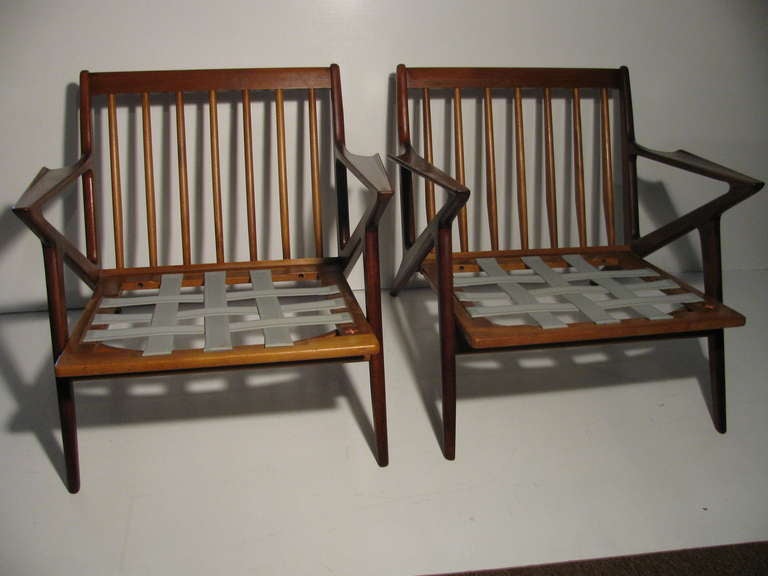 Pair of Poul Jensen Z Chairs For Selig In Good Condition In Port Jervis, NY
