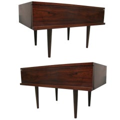 Vintage Pair of Mid Century Modern Walnut End / Side Tables