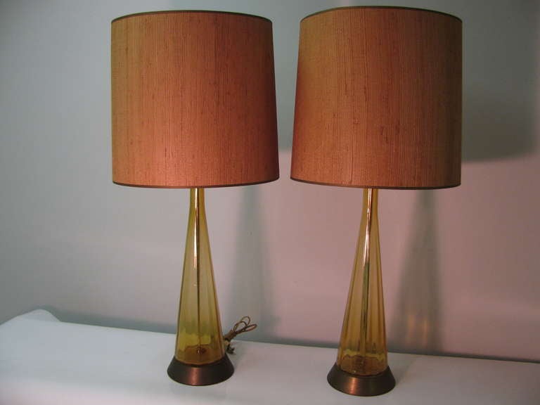 Mid-20th Century Pair of Tall Tapered & Fluted Mid-Century Modern Italian Glass Table Lamps For Sale