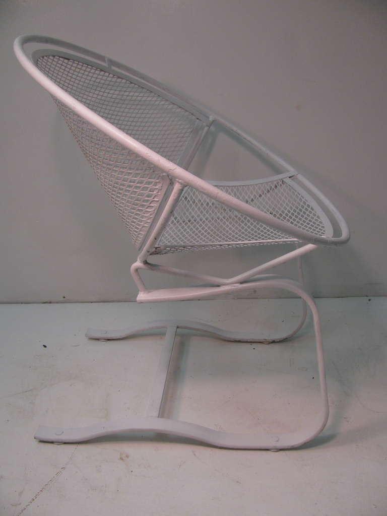 outdoor clamshell lounger