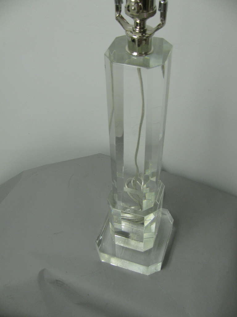 Crystal Glass Art Deco Skyscraper Lamp In Excellent Condition In Port Jervis, NY