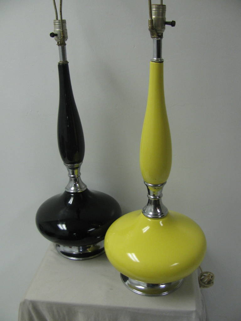 American Pair of Mid-Century Modern Black Porcelain Table Lamps Gerald Thurston