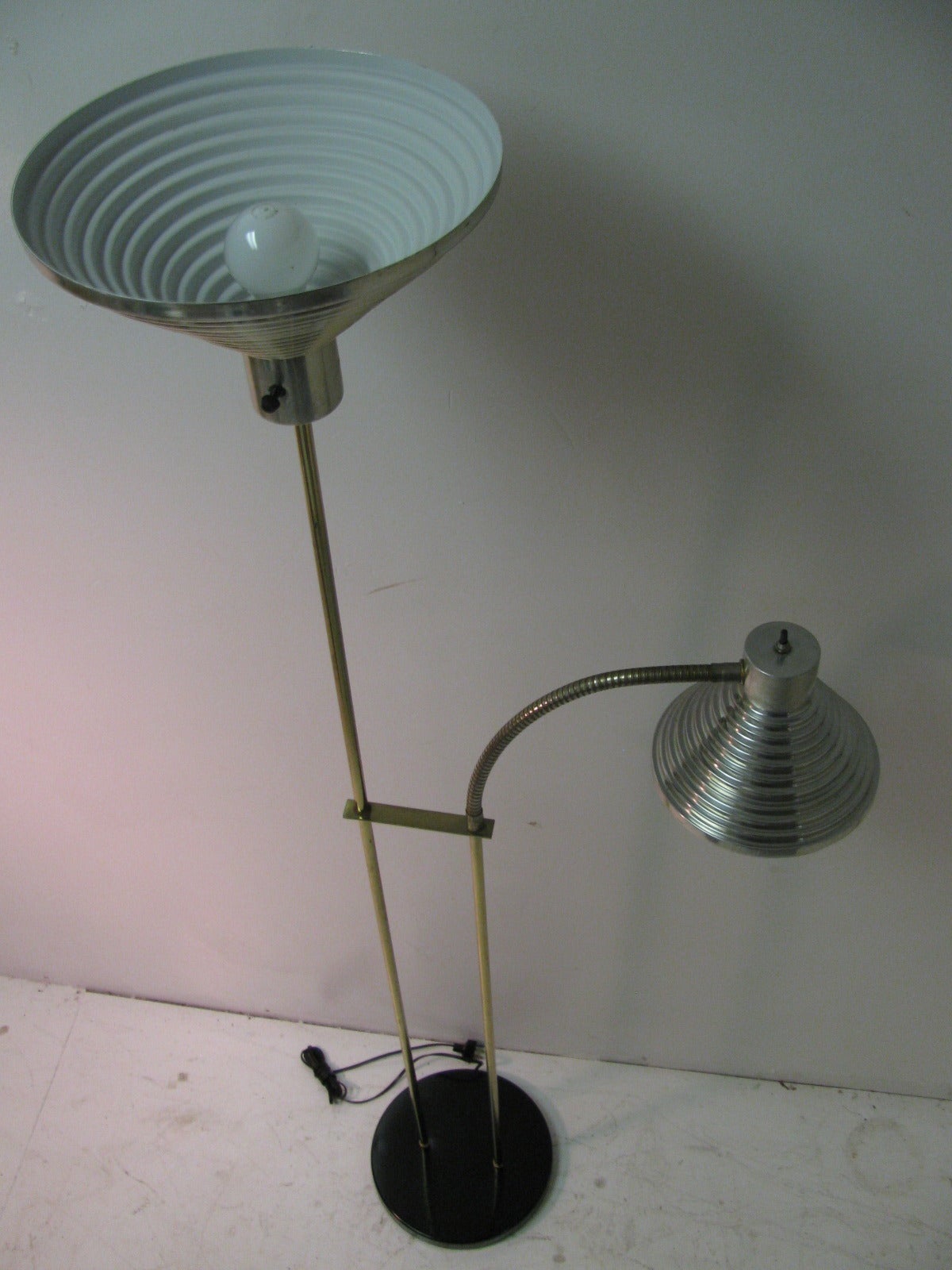 Mid-Century Modern Torchiere Reading Lamp Style of Kurt Versen For Sale ...