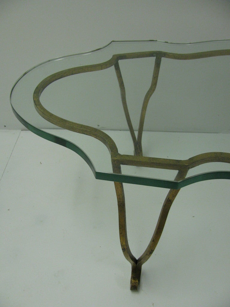 French Gilt Iron Serpentine Cocktail Coffee Table In Good Condition In Port Jervis, NY
