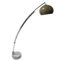 Exceptionnelle lampe à arc italienne du milieu du siècle dernier