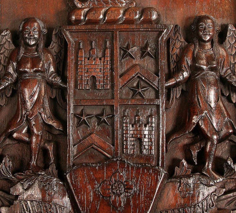 Carved Ballantyne Coat of Arms In Excellent Condition In Gloucestershire, GB