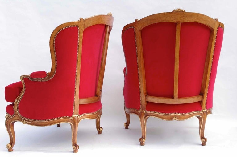 Pair Of Large Louis XV style Armchairs with red velvet fabric In Good Condition In Saint-Ouen, FR