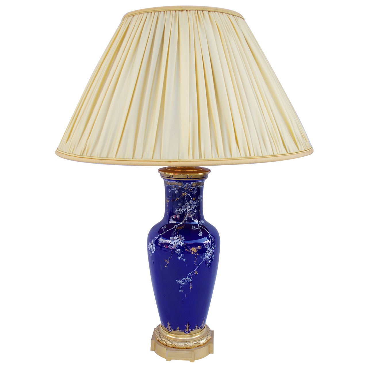 Blue porcelain lamp and gilt bronze, late 19th century