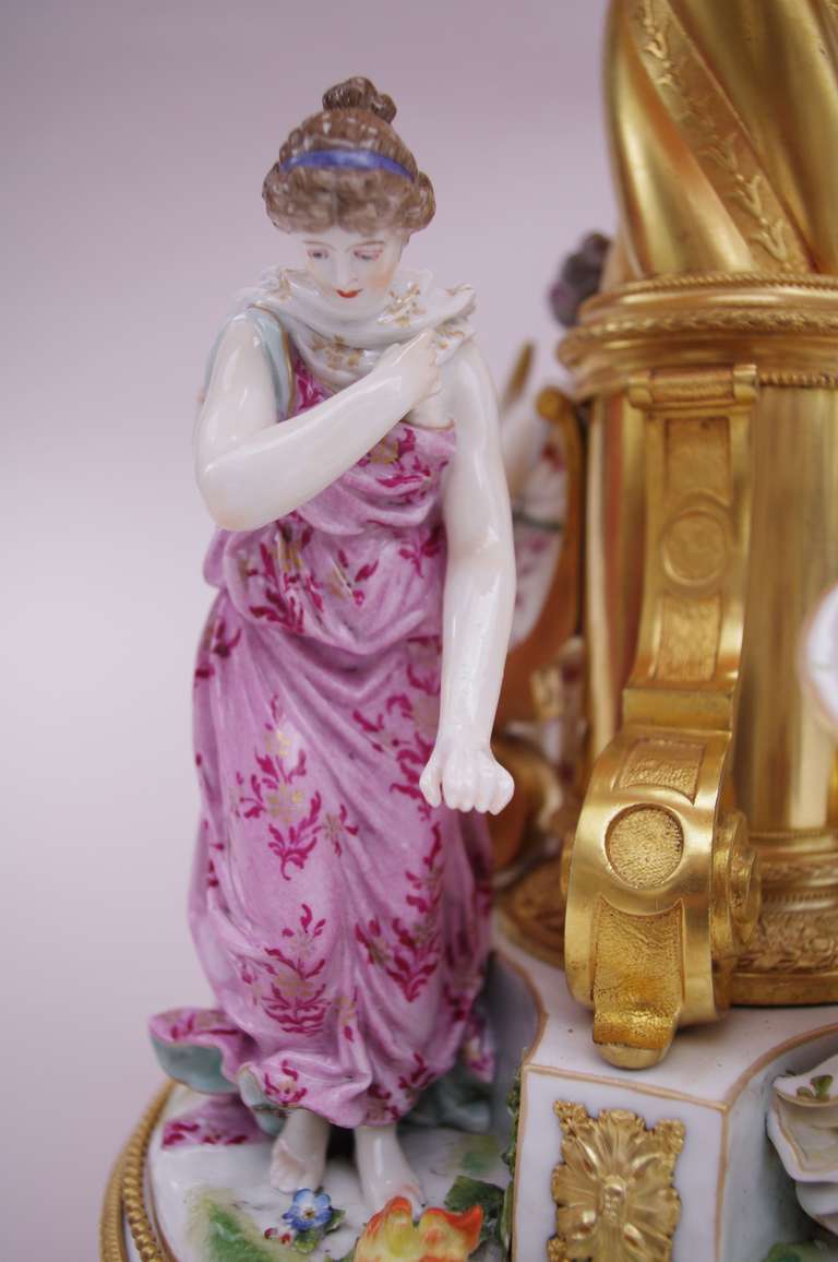 Giltwood 19th Century Large Stunning Lamp in Capodimonte Porcelain 