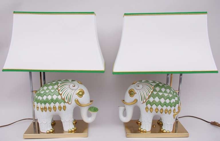 Late 20th Century Large Pair Of Elephants Lamps In Italian Porcelain