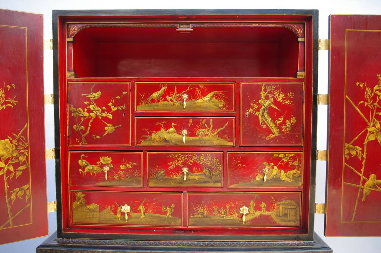 1900 Chinese Cabinet with Red Lacquer Inside 2