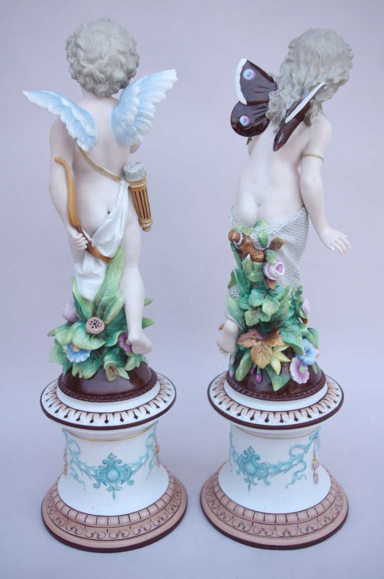 Early 20th Century Pair of sculptures in biscuit 
