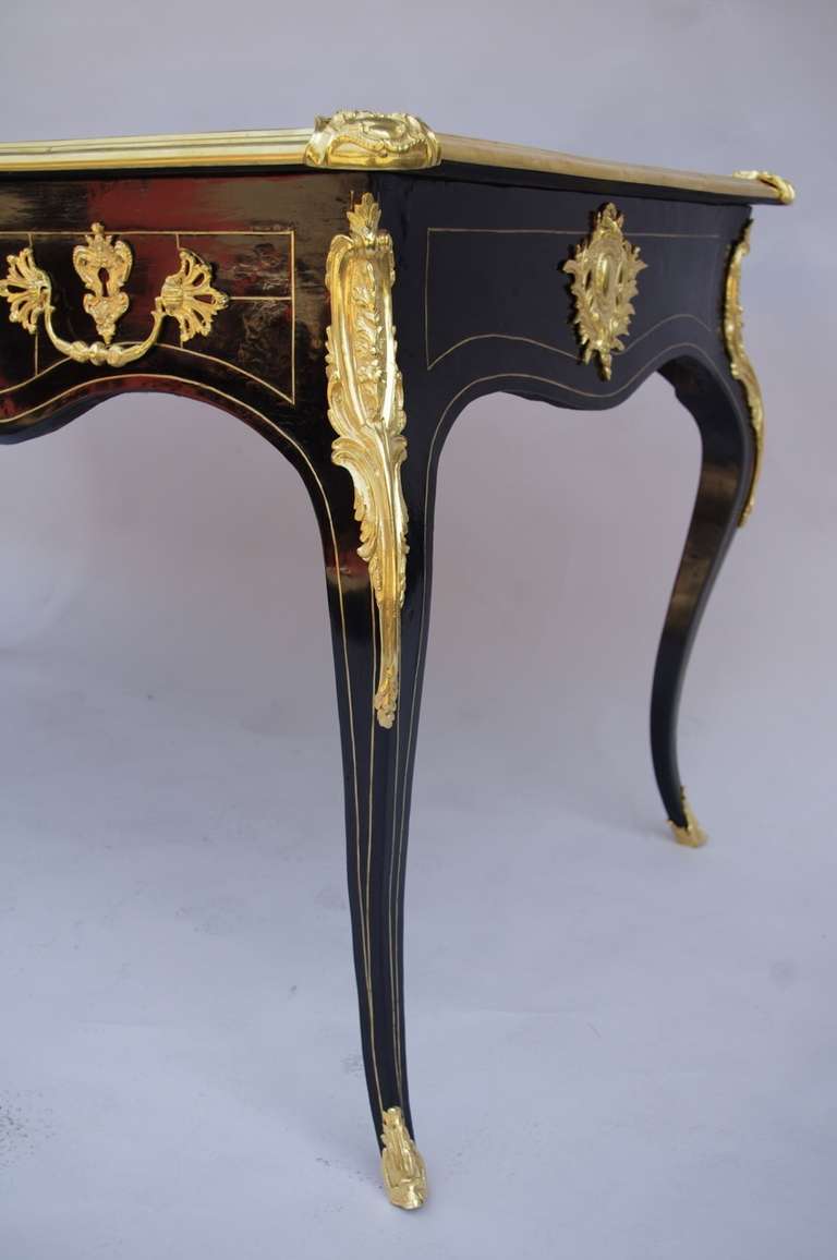 19th Century Louis XV Style Black Lacquer Desk In Excellent Condition In Saint-Ouen, FR