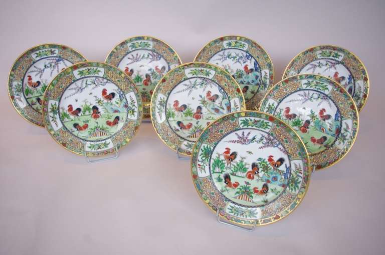 . Canton porcelain.
. Chinese work from the 19th century.
. Decor of rooster's.
. Set of eight.