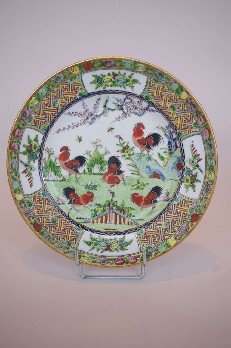 Chinese Set of Eight Canton Porcelain Plates, circa 1880