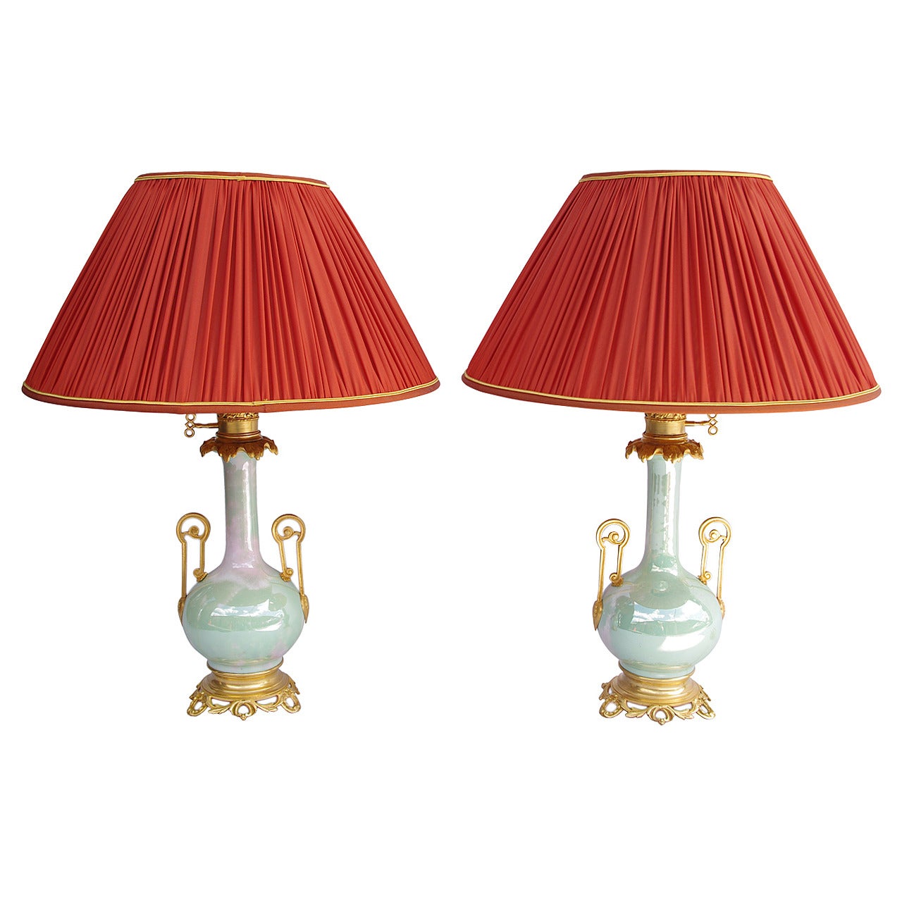 Paar schillernde Celadon-Porzellanlampen, um 1880