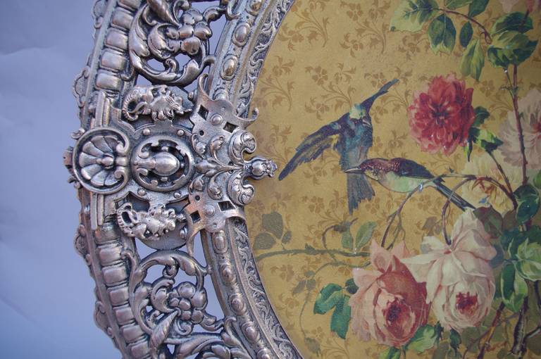 Ornemental plate with birds and flowers, enamel and wrought iron, circa 1870 In Good Condition In Saint-Ouen, FR