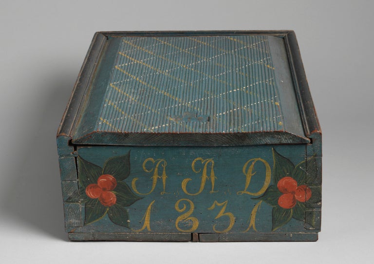 Norwegian Bride's Box Dated 1831 In Excellent Condition In London, GB