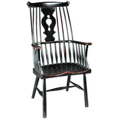 Fine Saddle Seated Comb and Splat Back Windsor Armchair