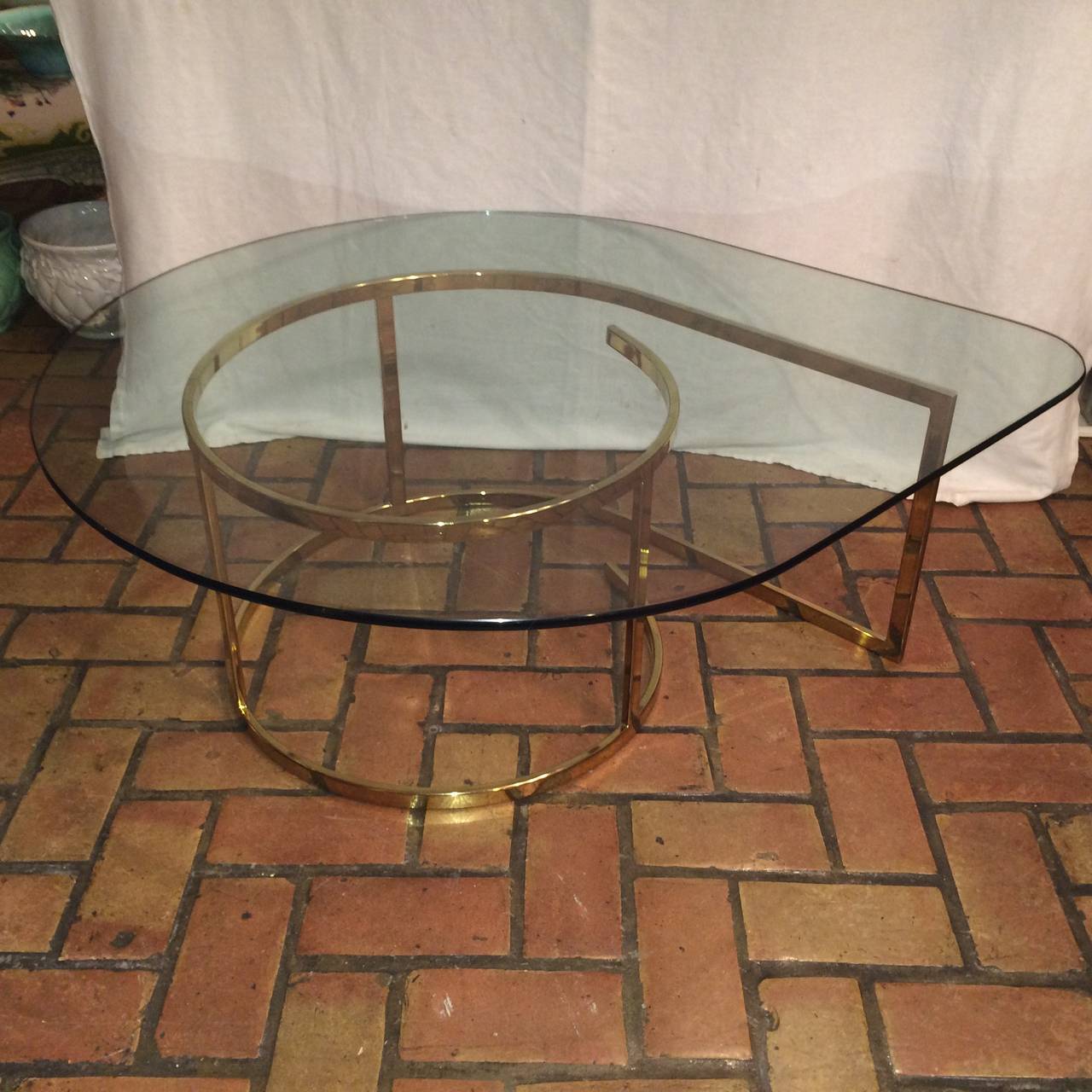 Hollywood Regency Brass and Glass Coffee Table In Excellent Condition In Redding, CT