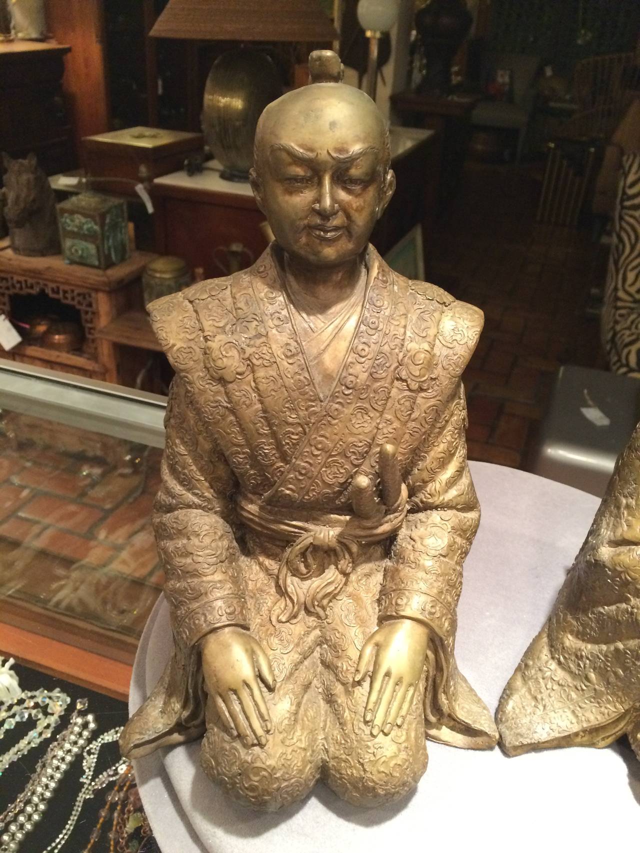 Pair of Bronze Asian Statues In Good Condition In Redding, CT
